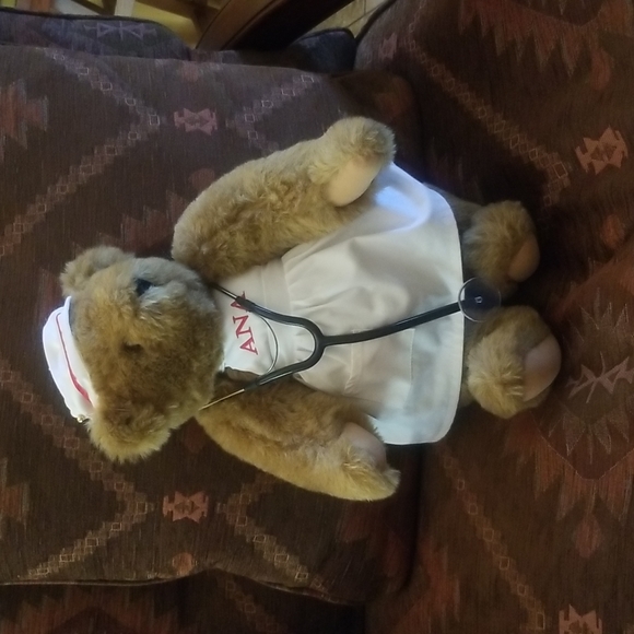 Vermont Teddy Bear - Picture 7 of 7